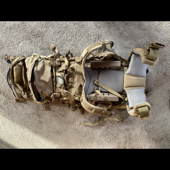 Mystery Ranch Bag - Coyote - Picture 3 of 8